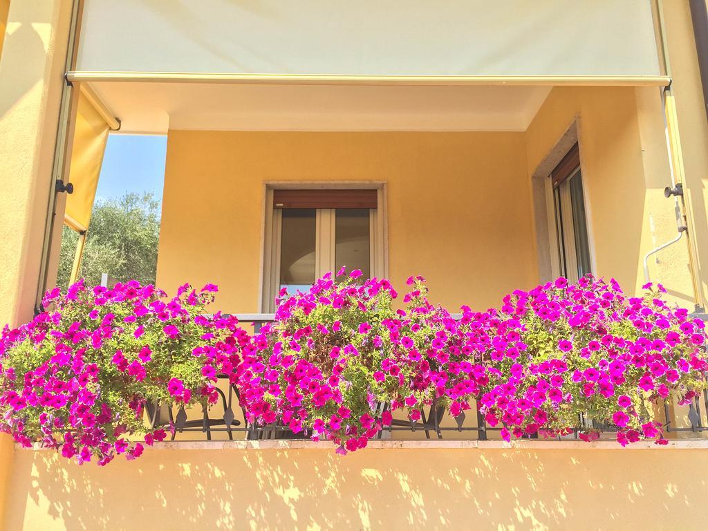 Appartamenti Villa Il Poggiolo Diano Marina Exterior foto