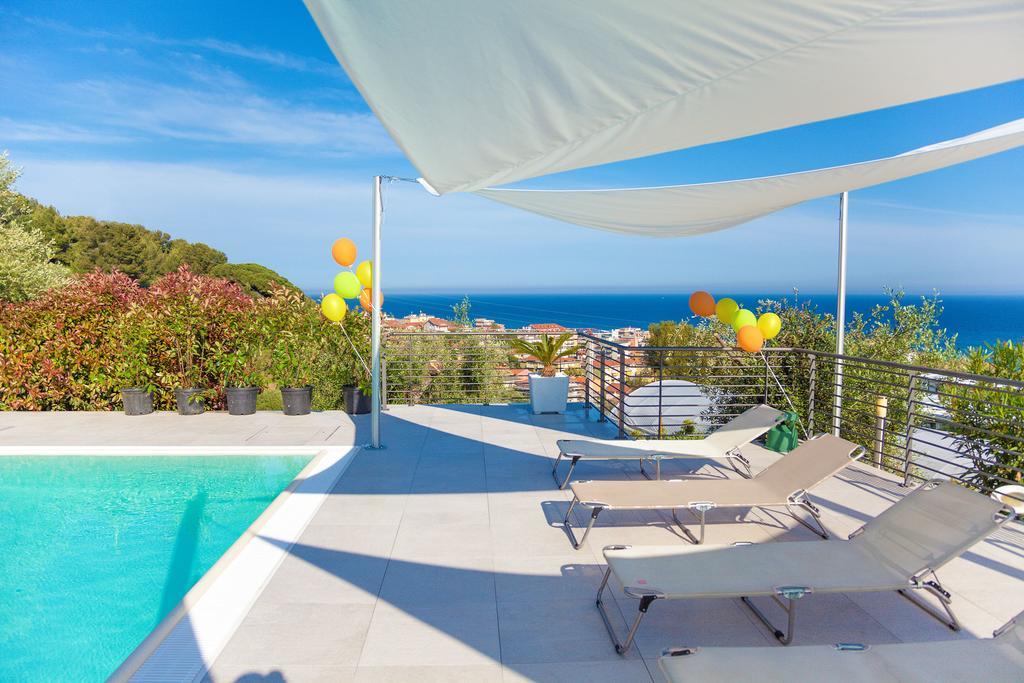 Appartamenti Villa Il Poggiolo Diano Marina Exterior foto